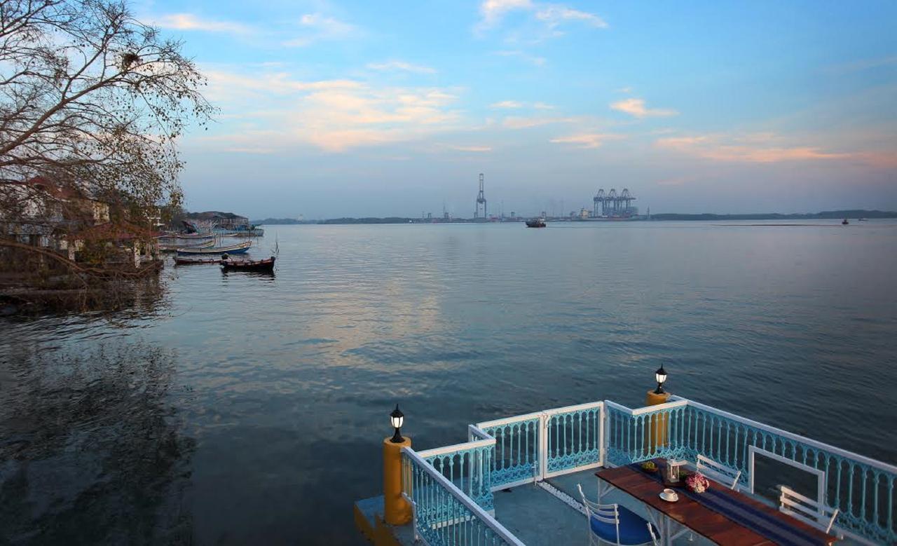 Bloom Boutique Waterfront Fort Kochi Exterior foto
