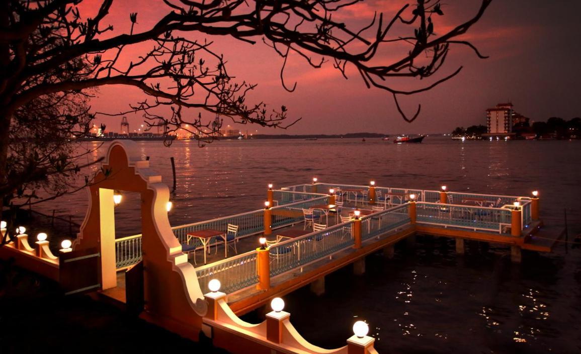 Bloom Boutique Waterfront Fort Kochi Exterior foto