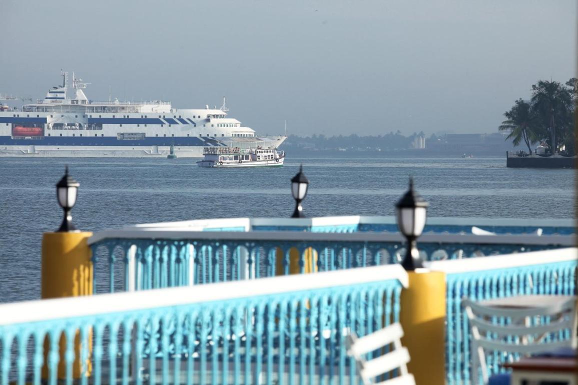 Bloom Boutique Waterfront Fort Kochi Exterior foto